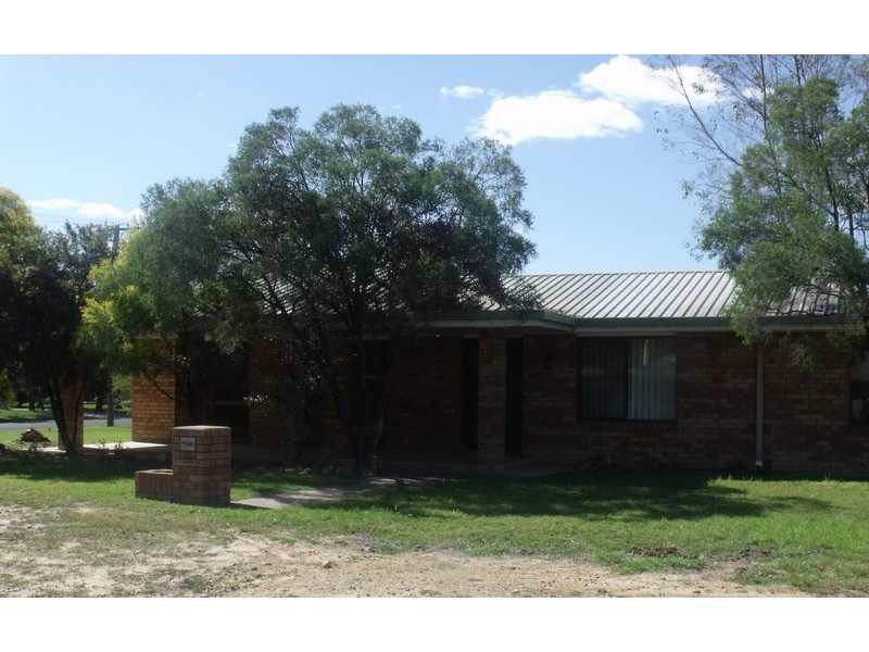 26 Allen Street, Roma QLD 4455