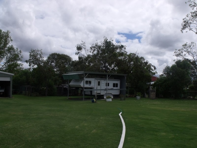 42  High Street, Wallumbilla QLD 4428