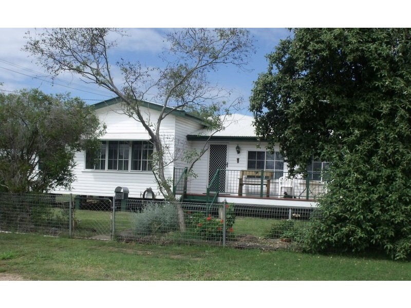 19  Crawford Street, Roma QLD 4455