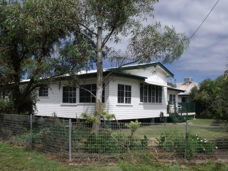 19  Crawford Street, Roma QLD 4455