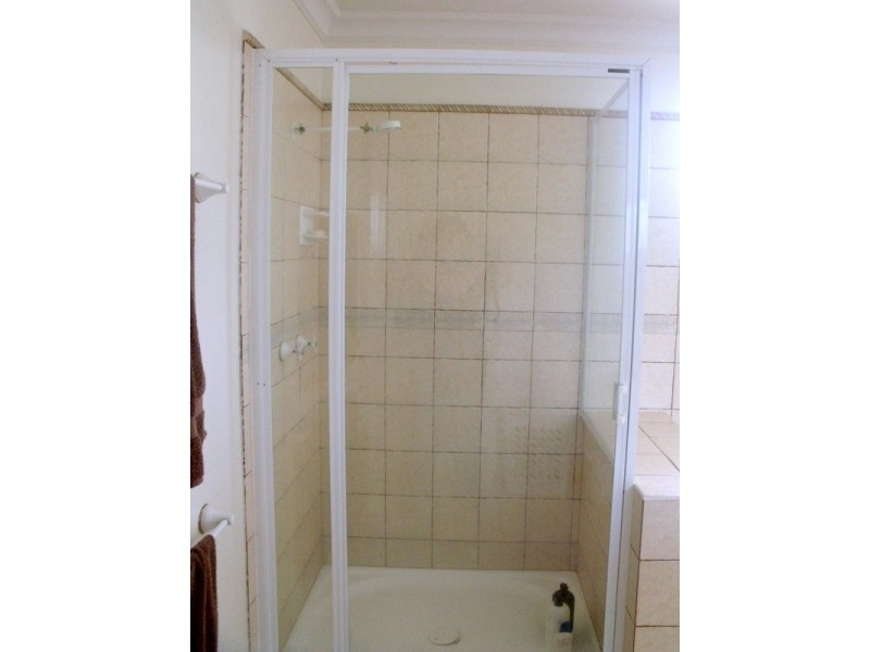 6 Alex Parade, Roma QLD 4455