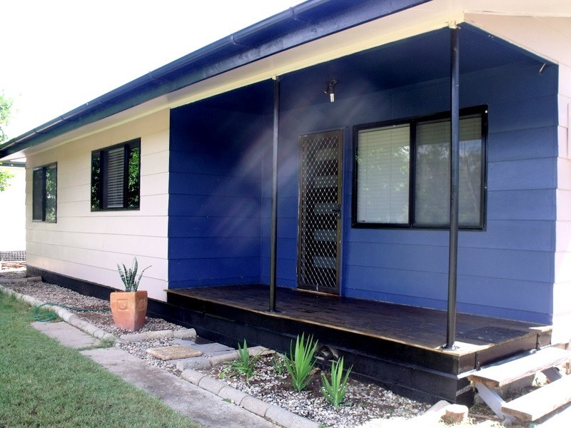 9 Charles Street, Roma QLD 4455