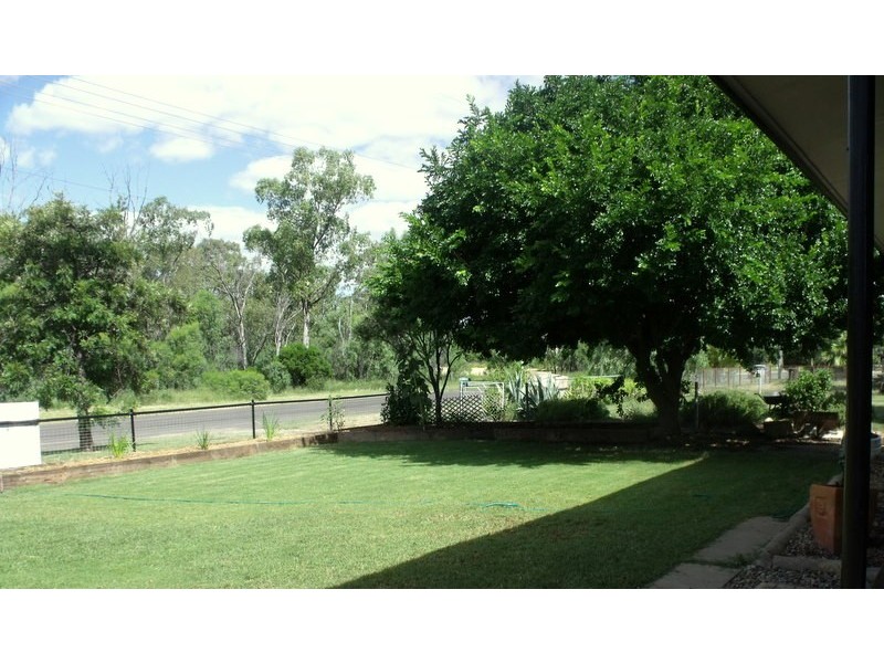 9 Charles Street, Roma QLD 4455