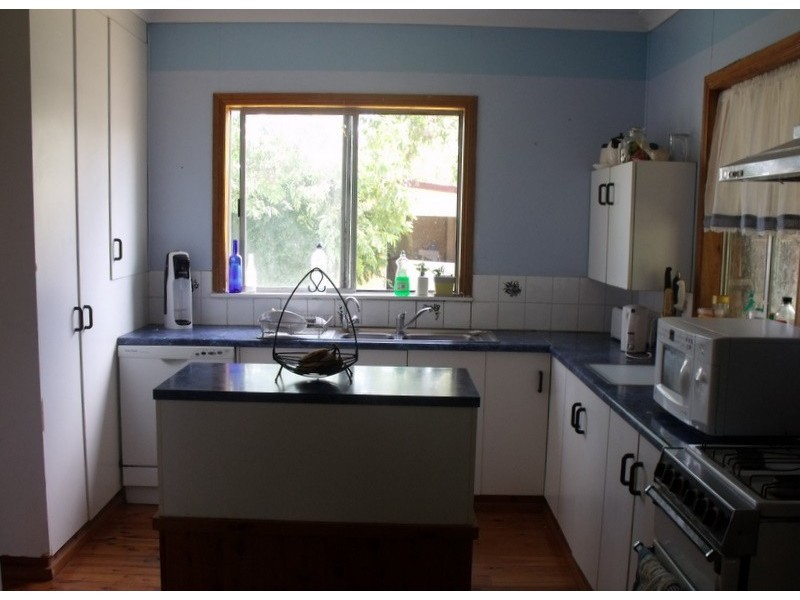 15 George Street, Roma QLD 4455