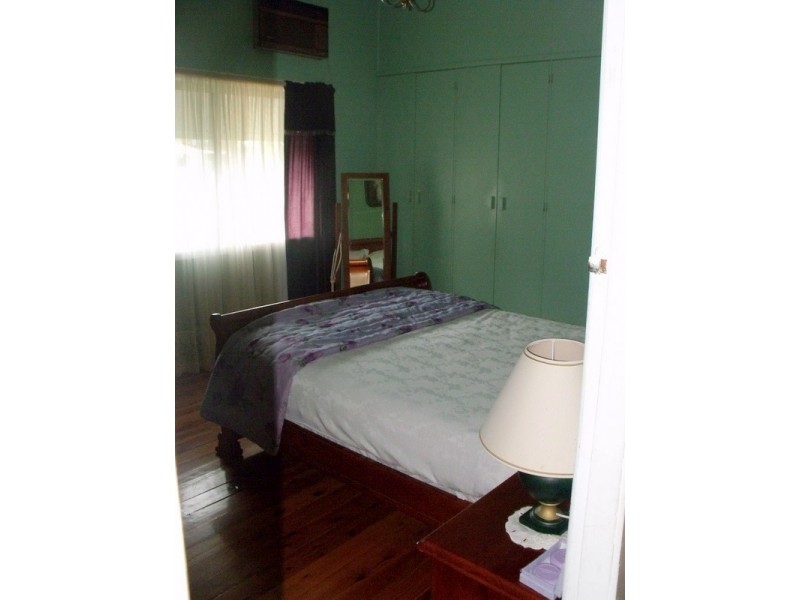 98  Miscamble Street, Roma QLD 4455