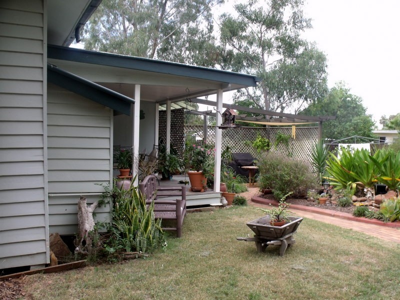 98  Miscamble Street, Roma QLD 4455