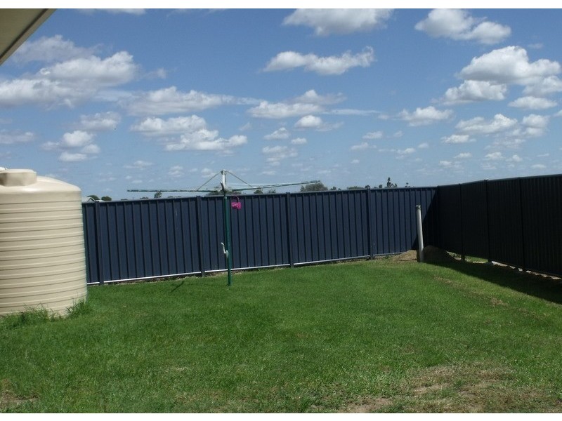 3 Lockyer Crescent, Roma QLD 4455