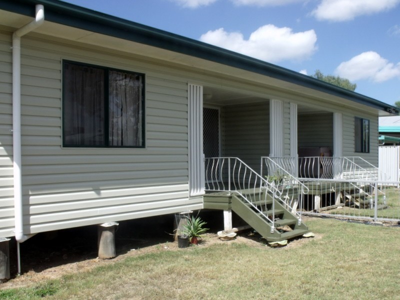 18 Saunders Street, Roma QLD 4455