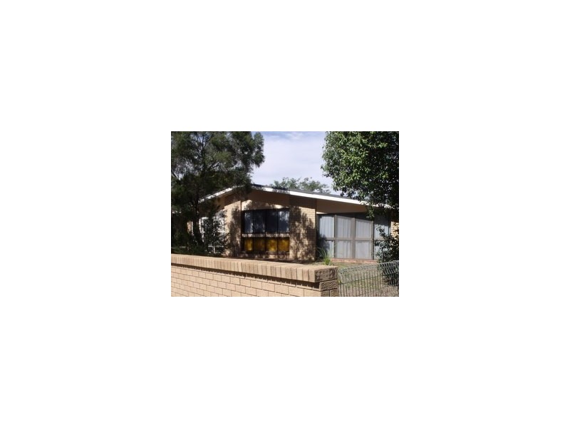 8 Martin Street, Roma QLD 4455