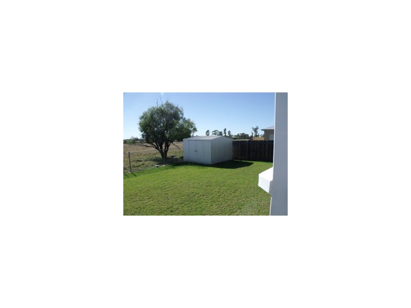 25 Robusta Drive, Roma QLD 4455