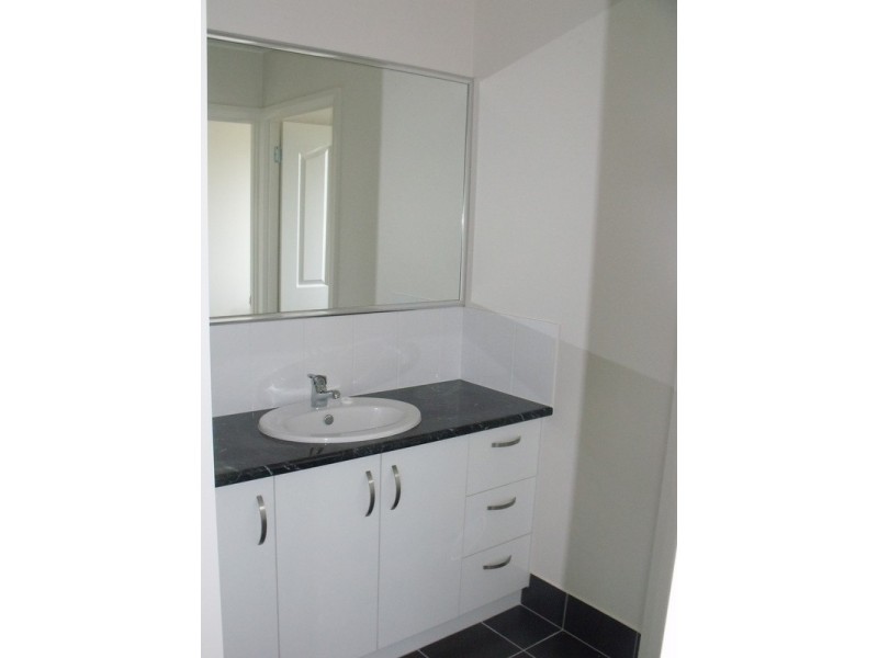 26 Robusta Drive, Roma QLD 4455