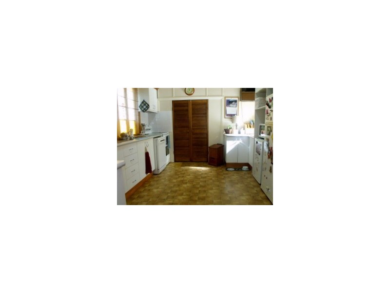 5 Spencer Street, Roma QLD 4455