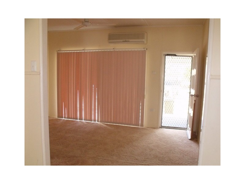 15 Wright Street, Roma QLD 4455