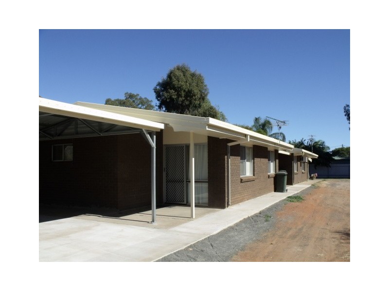 105 Currey Street, Roma QLD 4455