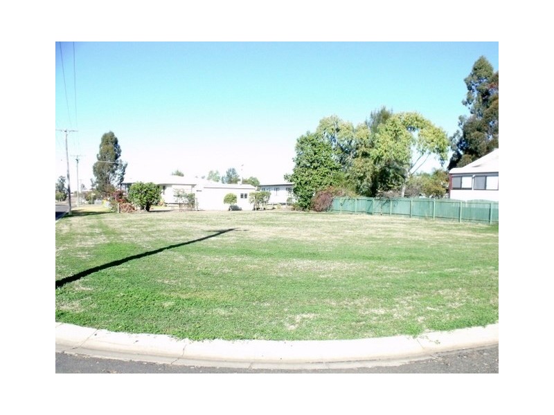 2 Beitz Street, Roma QLD 4455