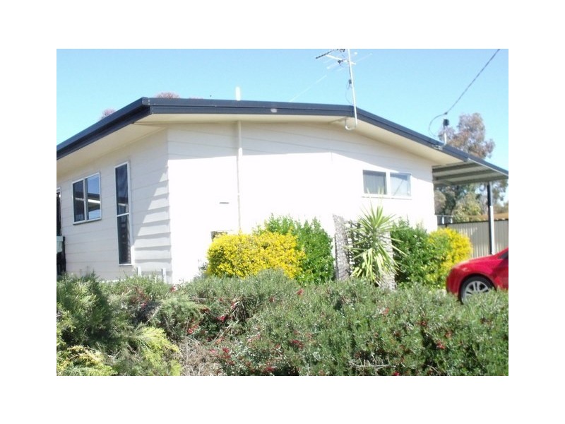 30 Hoffman Street, Roma QLD 4455