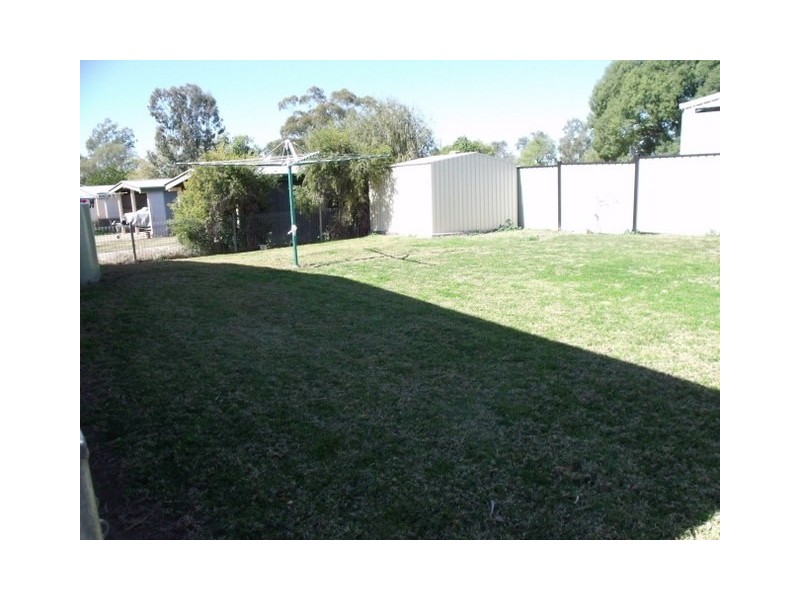 30 Hoffman Street, Roma QLD 4455