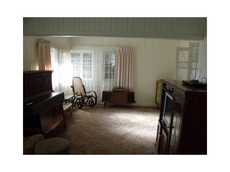 59 Russell Street, Wallumbilla QLD 4428