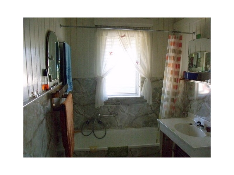 59 Russell Street, Wallumbilla QLD 4428