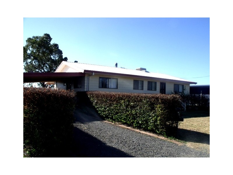 9 Powell Street, Roma QLD 4455