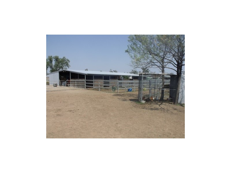 130 Woodside Road, Roma QLD 4455