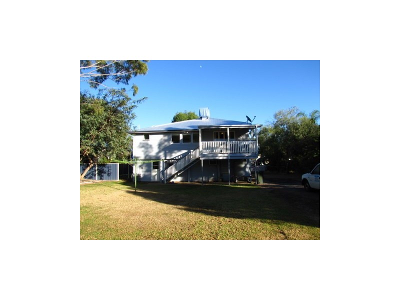 66 Charles Street, Roma QLD 4455
