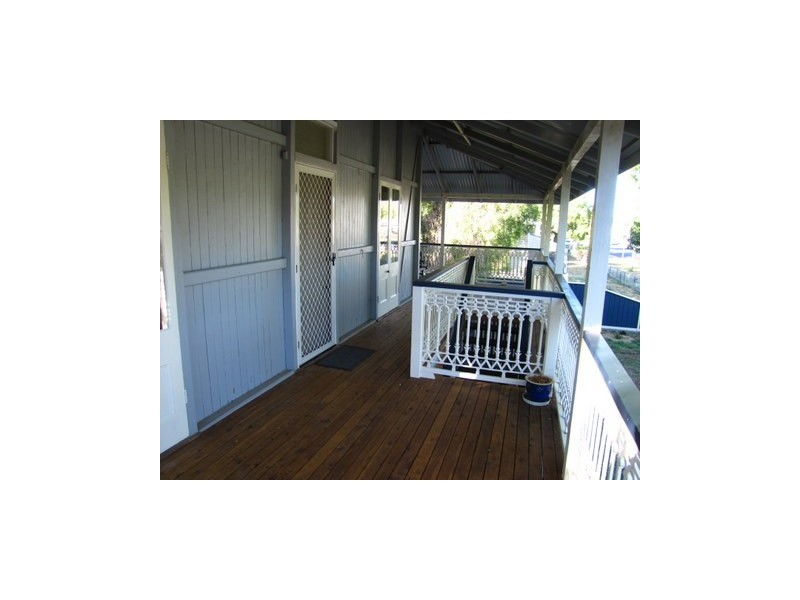66 Charles Street, Roma QLD 4455
