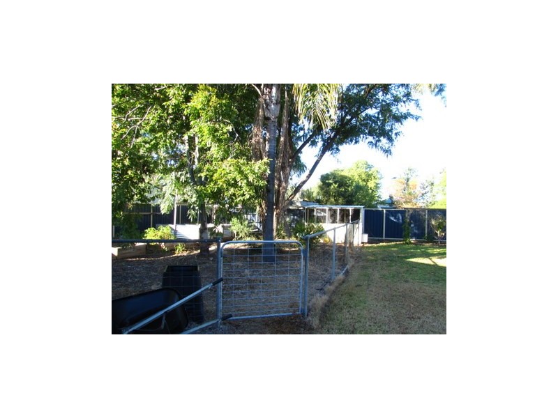 66 Charles Street, Roma QLD 4455