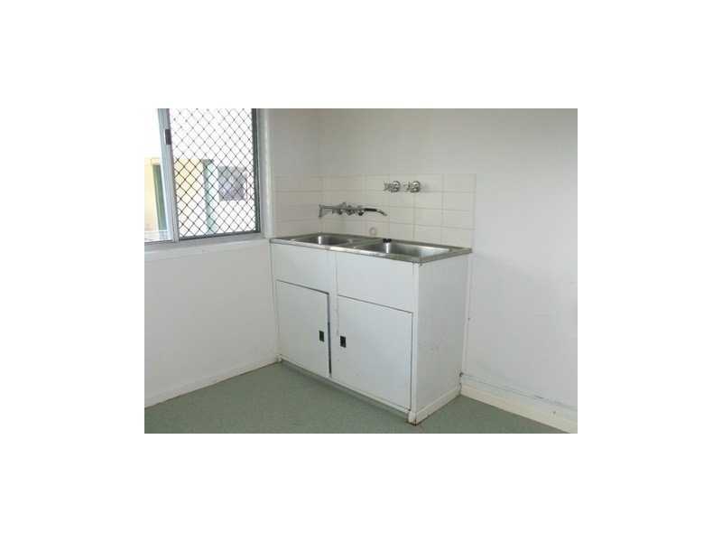 211 Edwardes Street, Roma QLD 4455