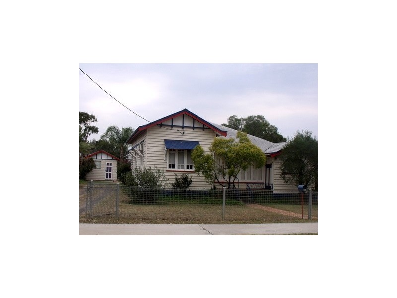 165 McDowall Street, Roma QLD 4455