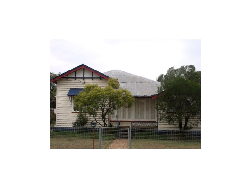 165 McDowall Street, Roma QLD 4455
