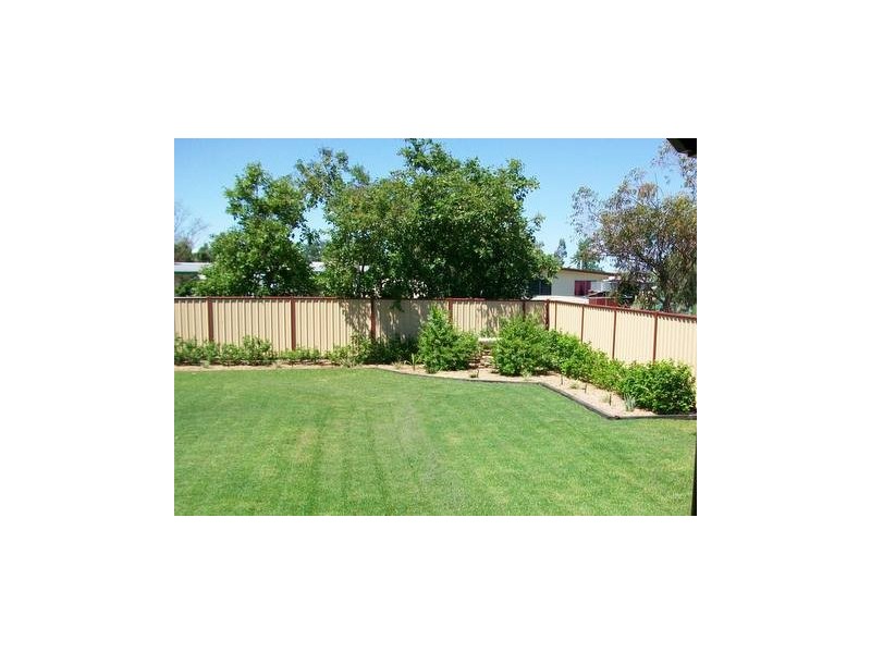 88 Hawthorne Street, Roma QLD 4455