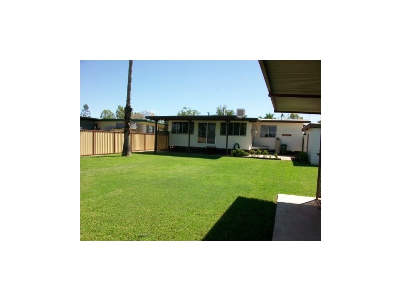 88 Hawthorne Street, Roma QLD 4455