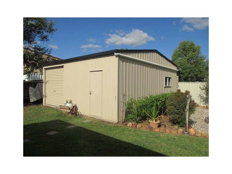 22 Mullavey Street, Roma QLD 4455