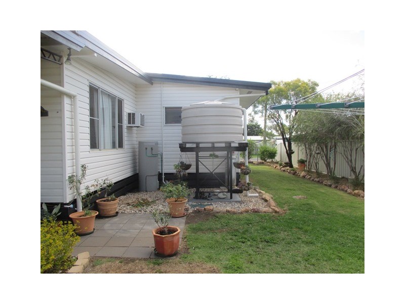 22 Mullavey Street, Roma QLD 4455