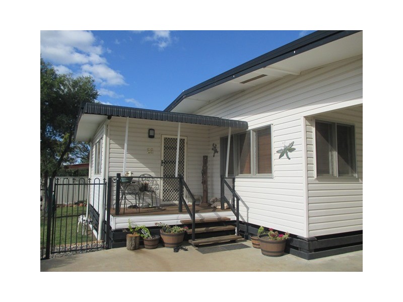22 Mullavey Street, Roma QLD 4455