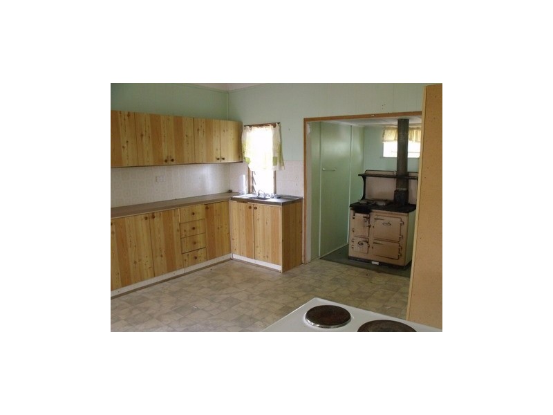 39 Russell Street, Wallumbilla QLD 4428