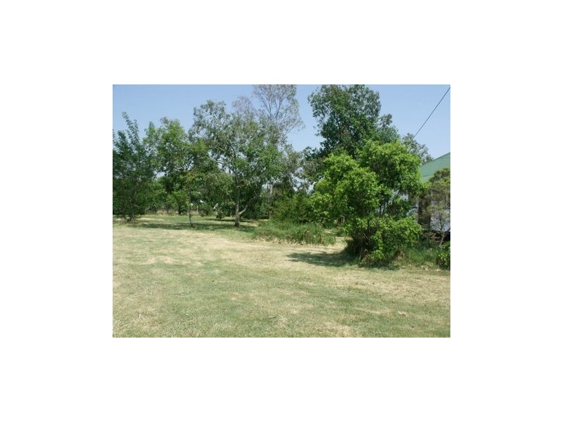 39 Russell Street, Wallumbilla QLD 4428