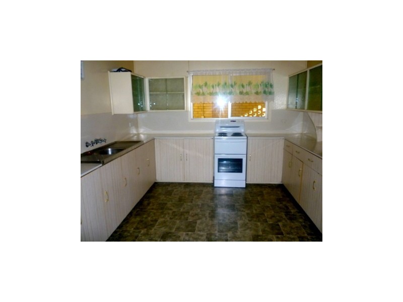 46 Taylor Street, Roma QLD 4455