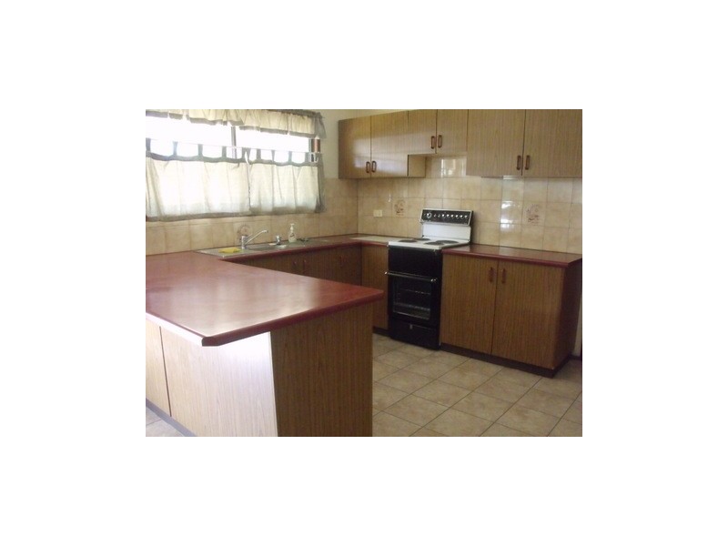 25 Ivan Street, Surat QLD 4417