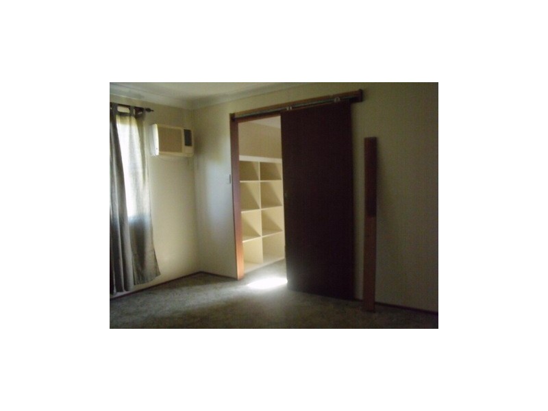 25 Ivan Street, Surat QLD 4417