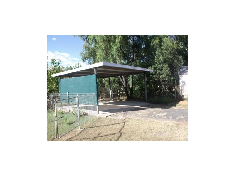 25 Ivan Street, Surat QLD 4417