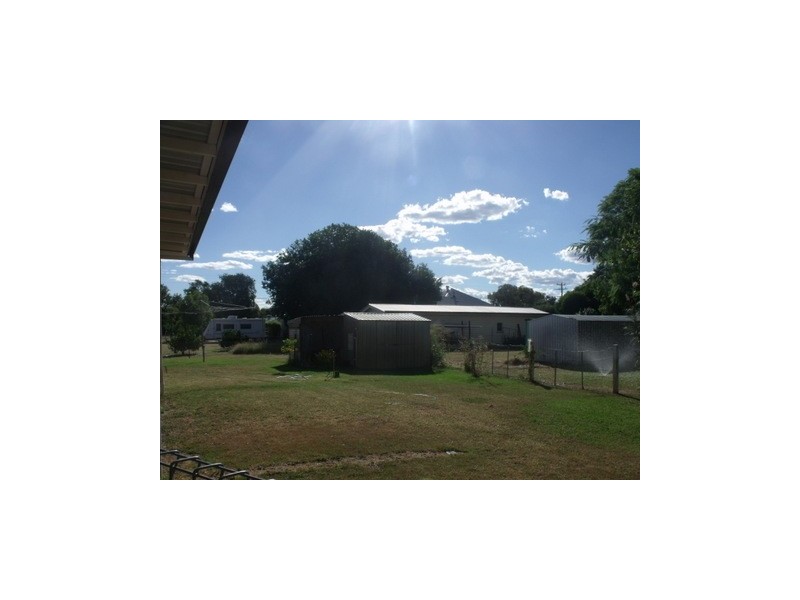 25 Ivan Street, Surat QLD 4417