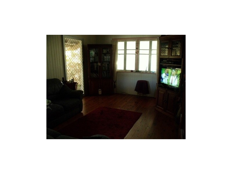 15 Crawford Street, Roma QLD 4455