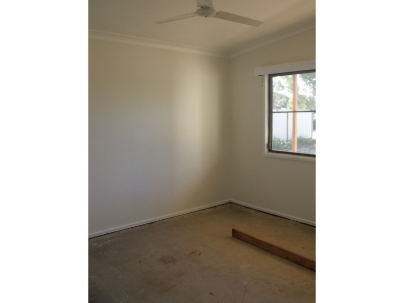 82 Raglan Street, Roma QLD 4455