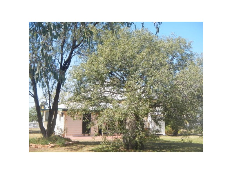 5 Spencer Street, Roma QLD 4455