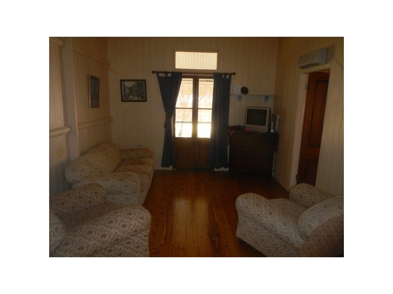 5 Spencer Street, Roma QLD 4455