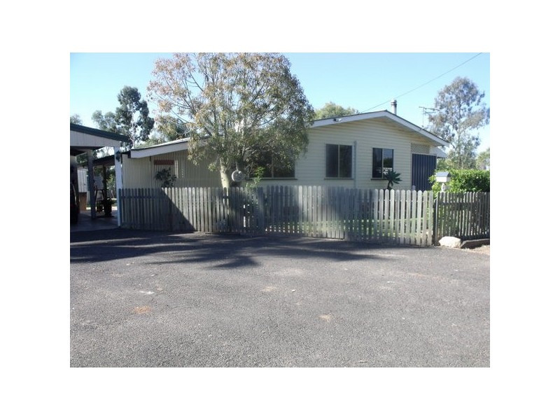 5 Timbury Street, Roma QLD 4455