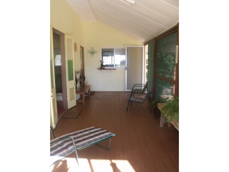 4 Roslyn Drive, Roma QLD 4455