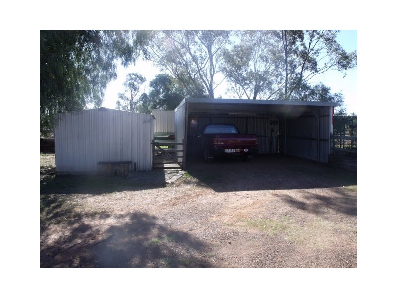 4 Roslyn Drive, Roma QLD 4455